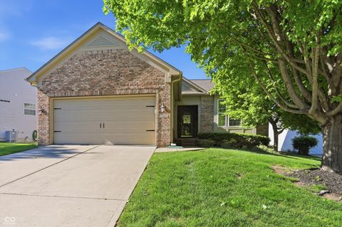 Photo of 13042 Ratliff Run, Fishers, IN 46037 (MLS # 22101003)