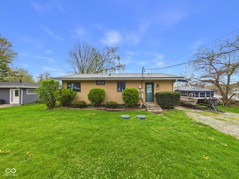 Photo of 8746 S Valentine Road, Claypool, IN 46510 (MLS # 22096148)