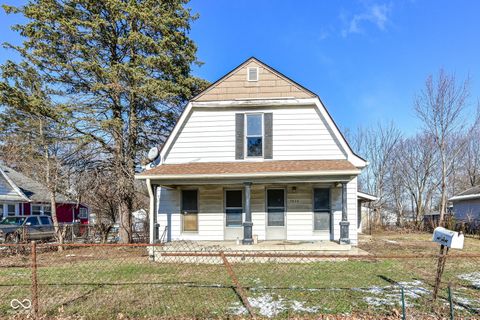 Photo of 7836 E 46th Street, Indianapolis, IN 46226 (MLS # 22075408)
