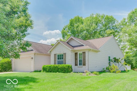 Photo of 11798 Langham Crescent Court, Fishers, IN 46037 (MLS # 22105239)