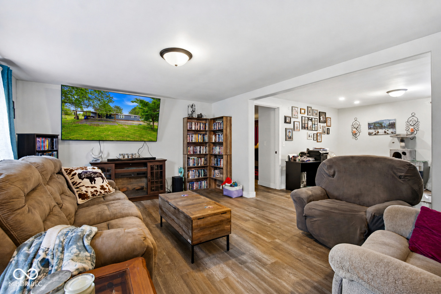 160 W Union Road