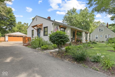 Photo of 7020 Caroline Avenue, Indianapolis, IN 46220 (MLS # 22112548)