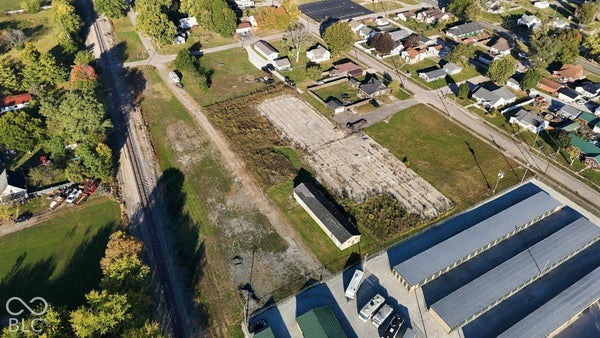 501 S A ST, ELWOOD, IN 46036 - Image cdfcdc3d8c44032ca67f4eedc901904d/2406079134