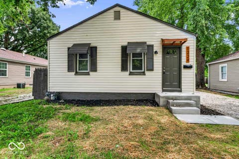 Photo of 1229 N Somerset Avenue, Indianapolis, IN 46222 (MLS # 22120436)