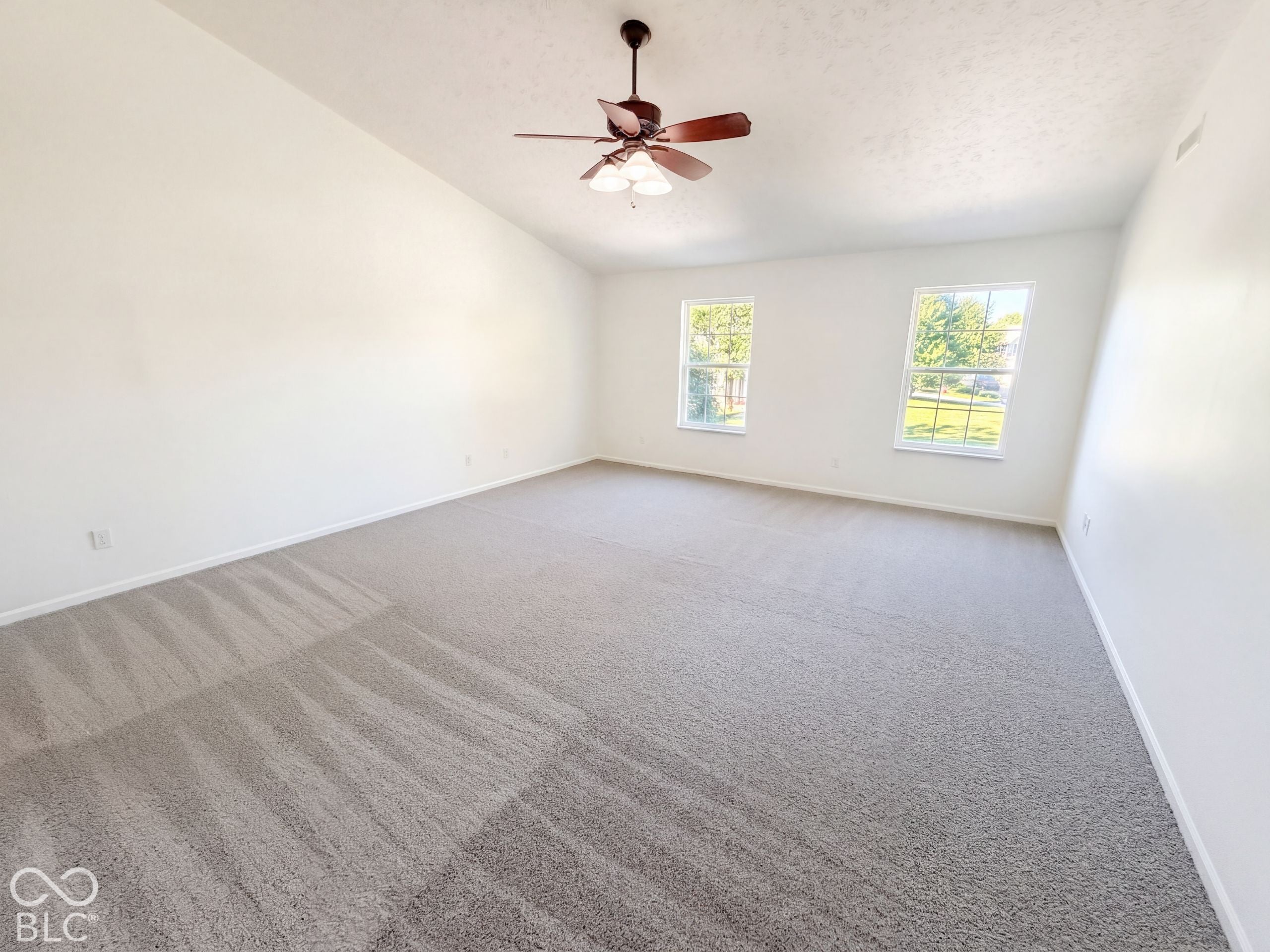 19448 Roudebush Boulevard