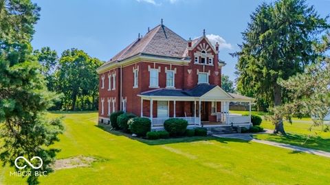 Photo of 932 N Washington Street, Marion, IN 46952 (MLS # 22082143)