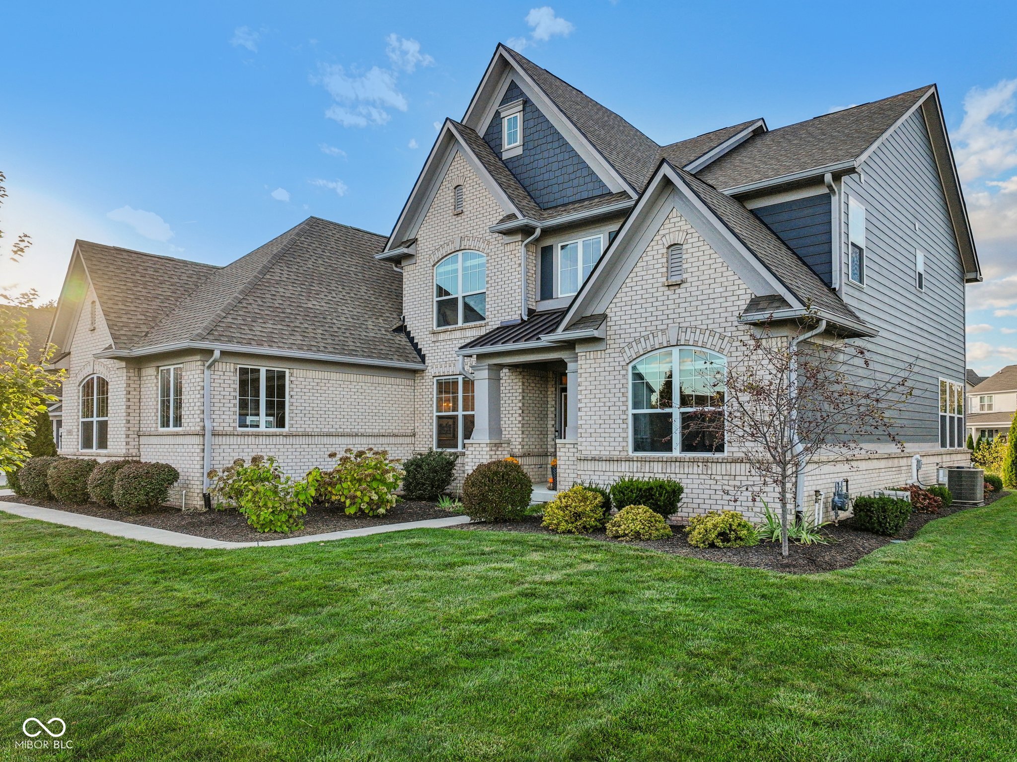 10440 Vermillion Drive