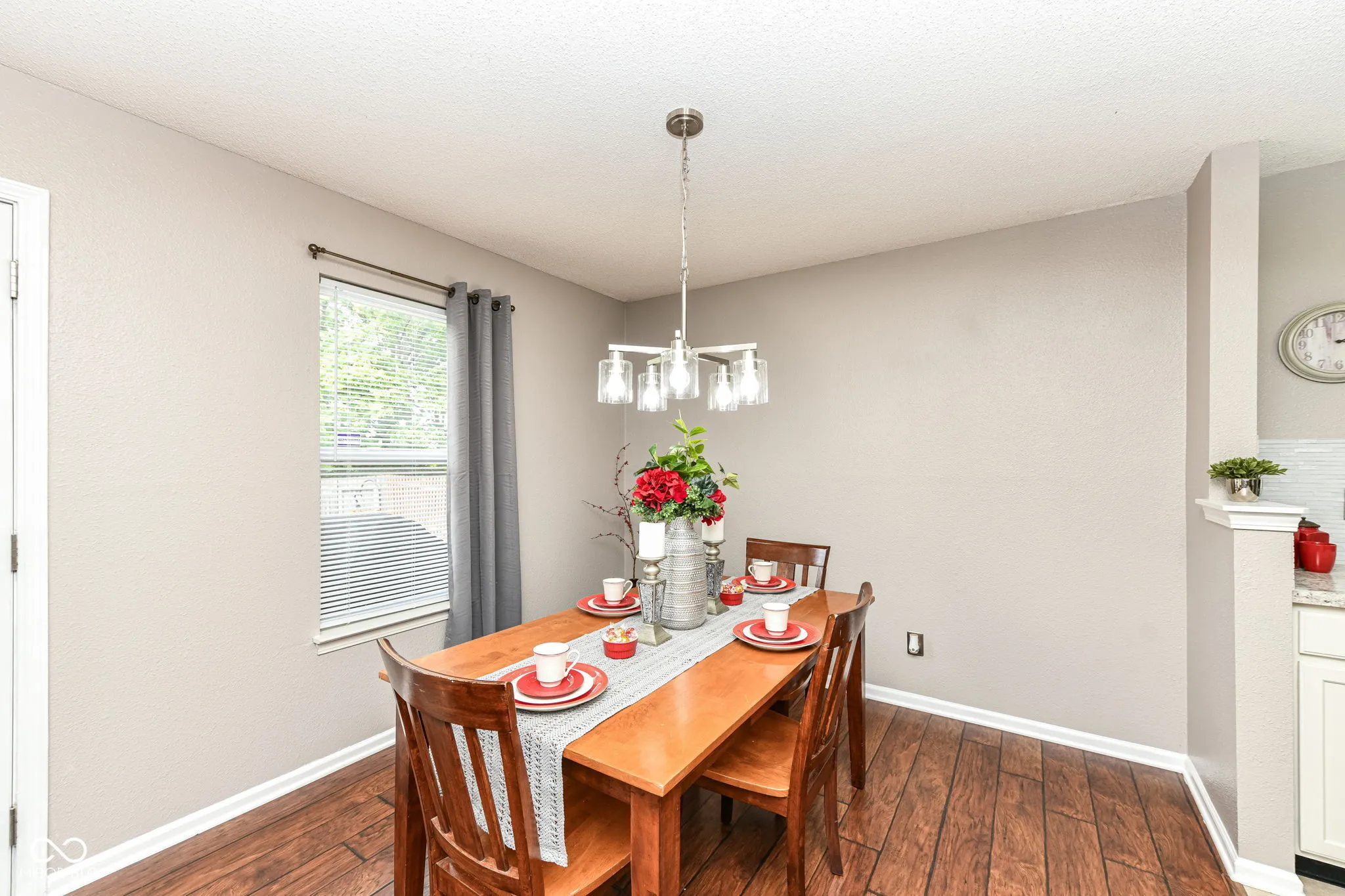 Noblesville, Indiana 46060, United States, 3 Bedrooms Bedrooms, ,3 BathroomsBathrooms,Residential,Pending,200589