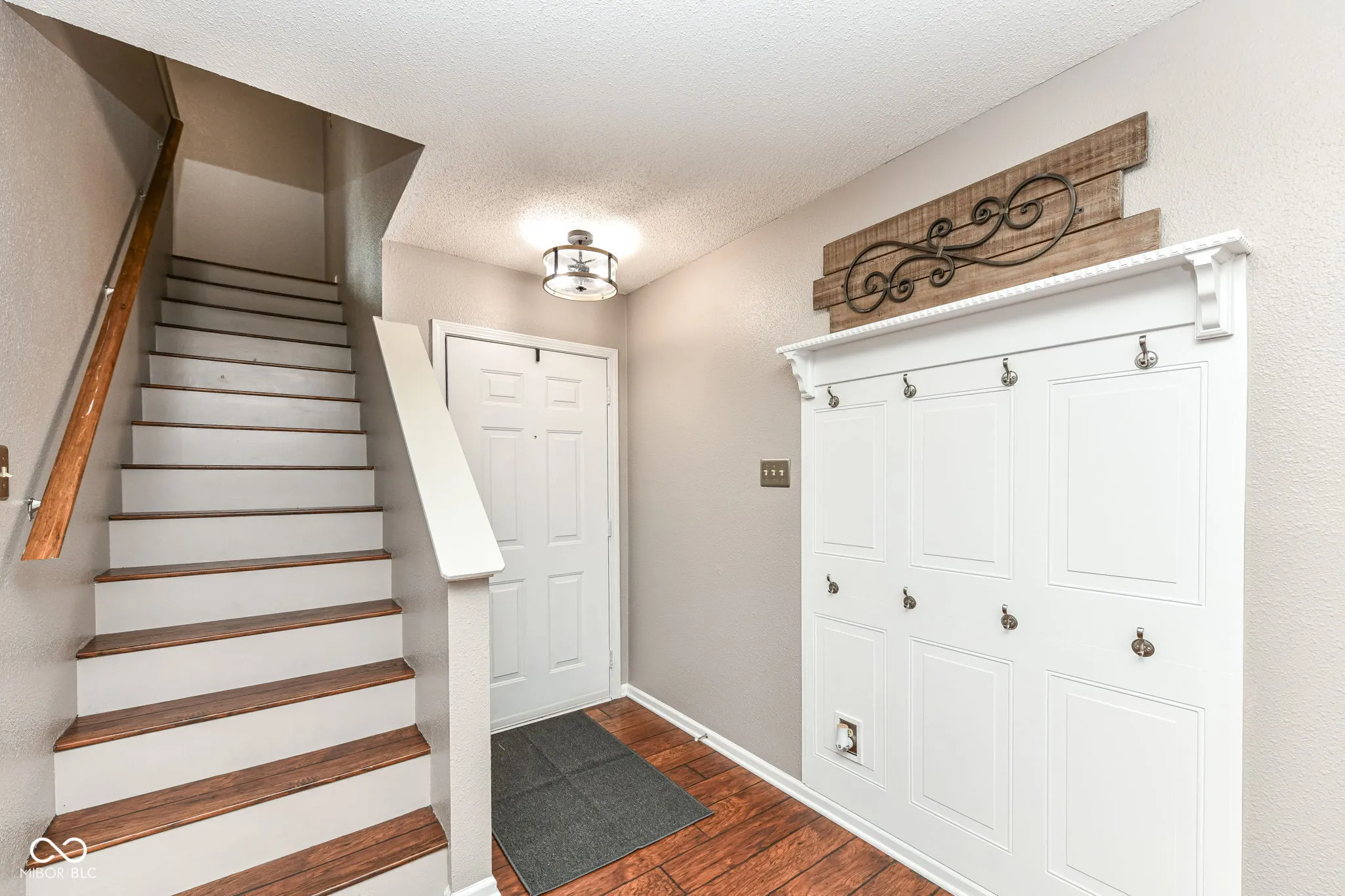 Noblesville, Indiana 46060, United States, 3 Bedrooms Bedrooms, ,3 BathroomsBathrooms,Residential,Pending,200589