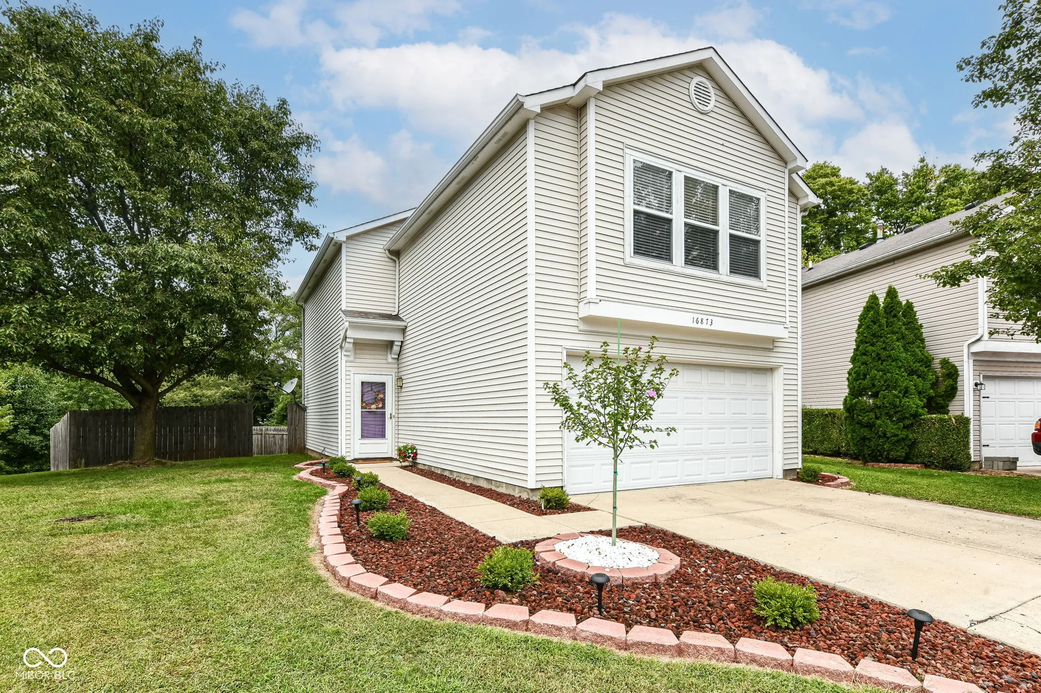 Noblesville, Indiana 46060, United States, 3 Bedrooms Bedrooms, ,3 BathroomsBathrooms,Residential,Pending,200589