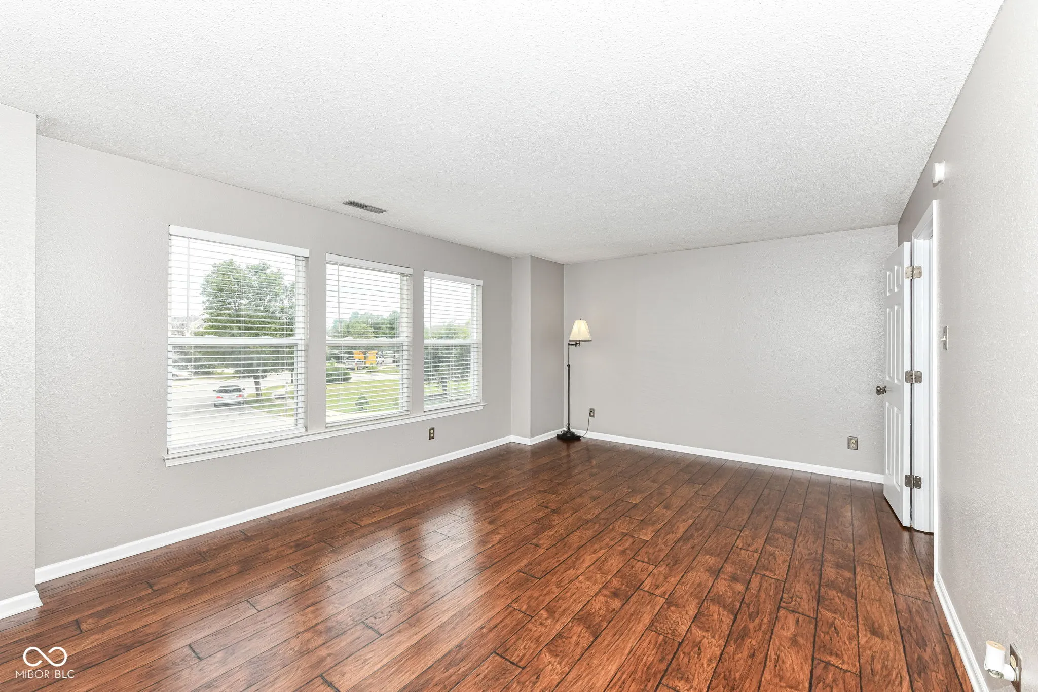 Noblesville, Indiana 46060, United States, 3 Bedrooms Bedrooms, ,3 BathroomsBathrooms,Residential,Pending,200589