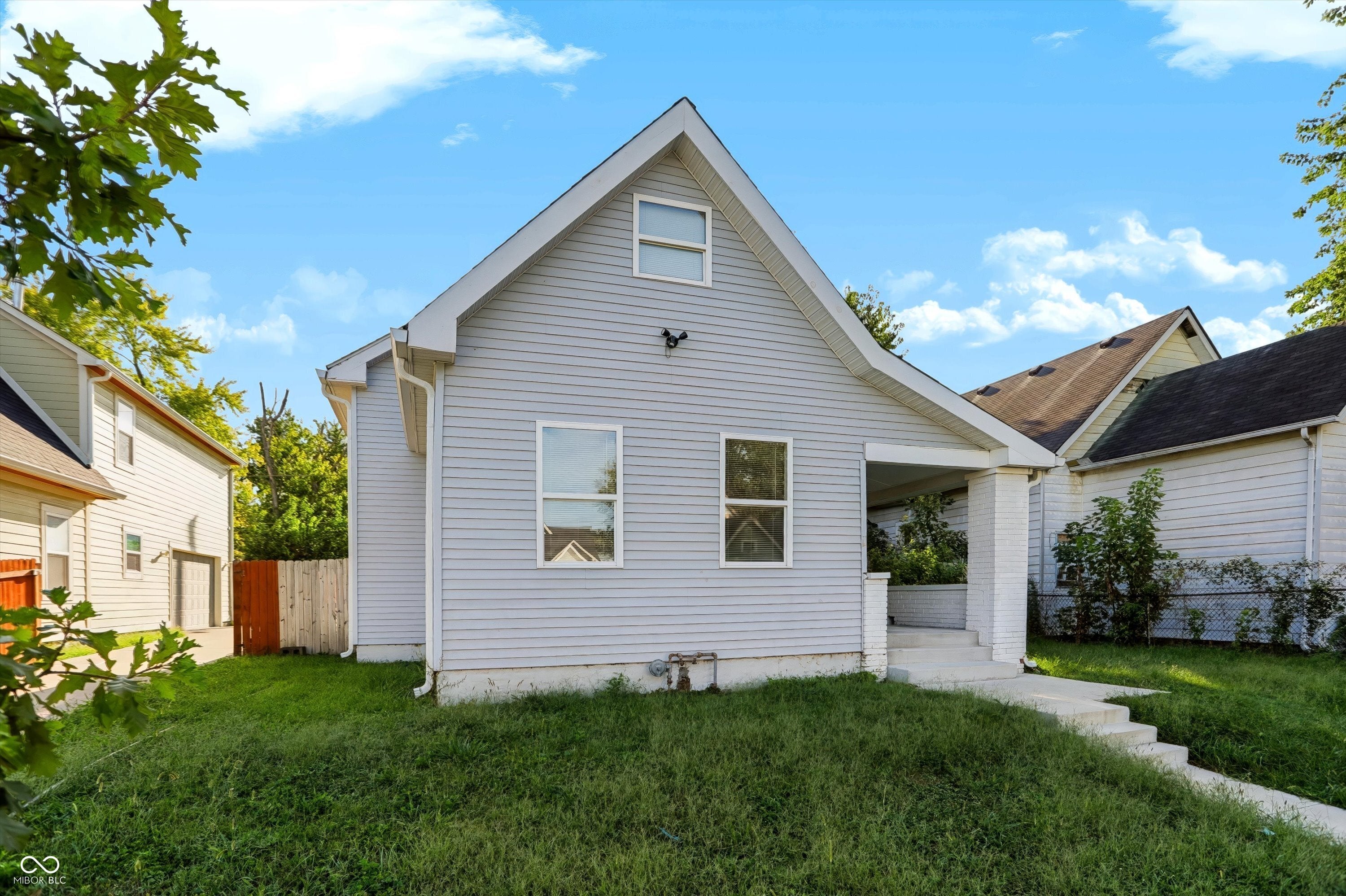 553 N Tacoma Avenue