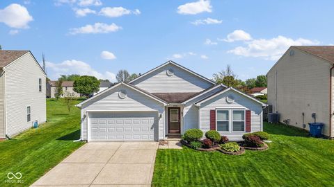 Photo of 14301 Weeping Cherry Drive, Fishers, IN 46038 (MLS # 22100097)