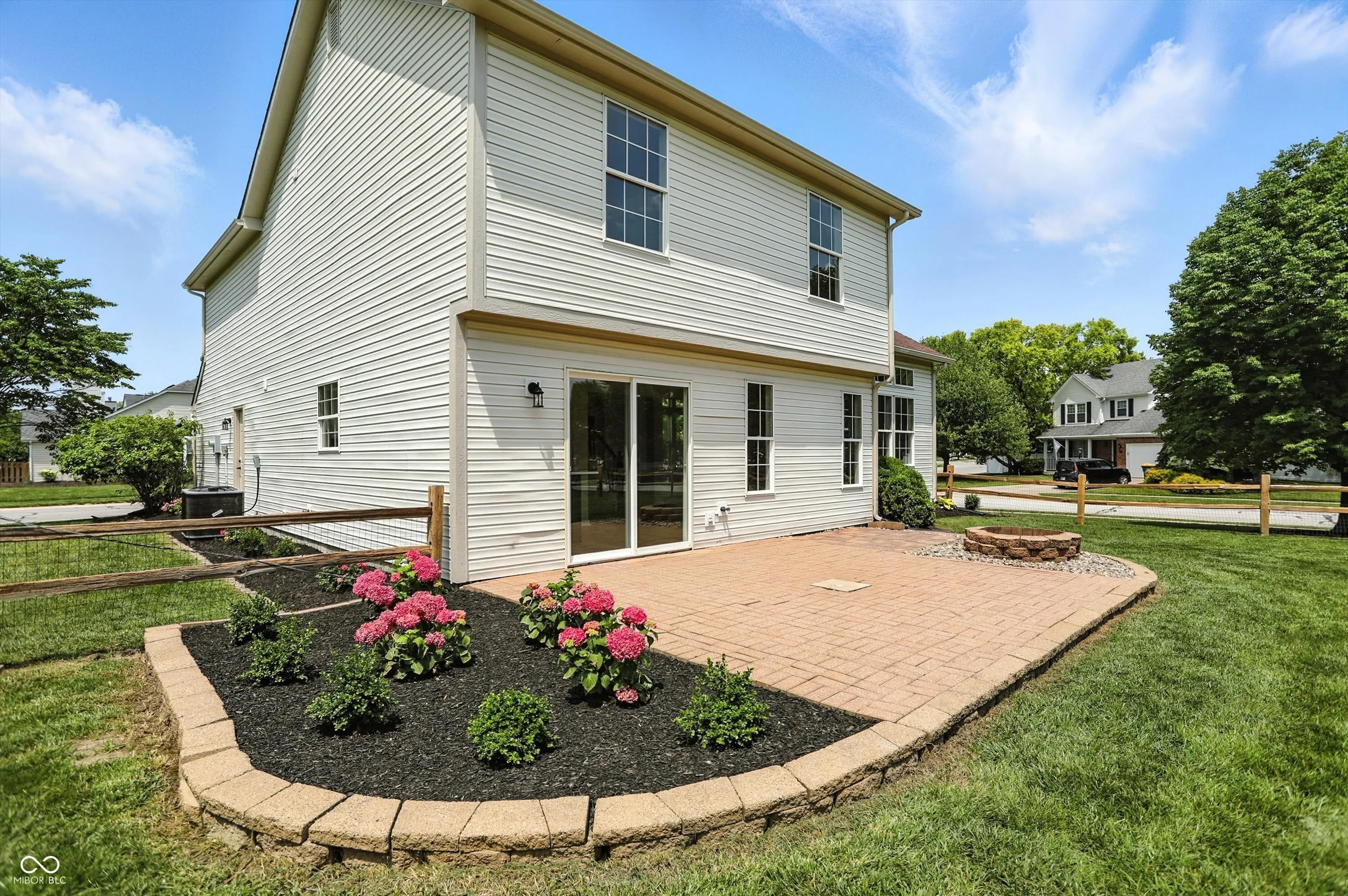 Fishers, Indiana 46038, United States, 3 Bedrooms Bedrooms, ,3 BathroomsBathrooms,Residential,Pending,159185