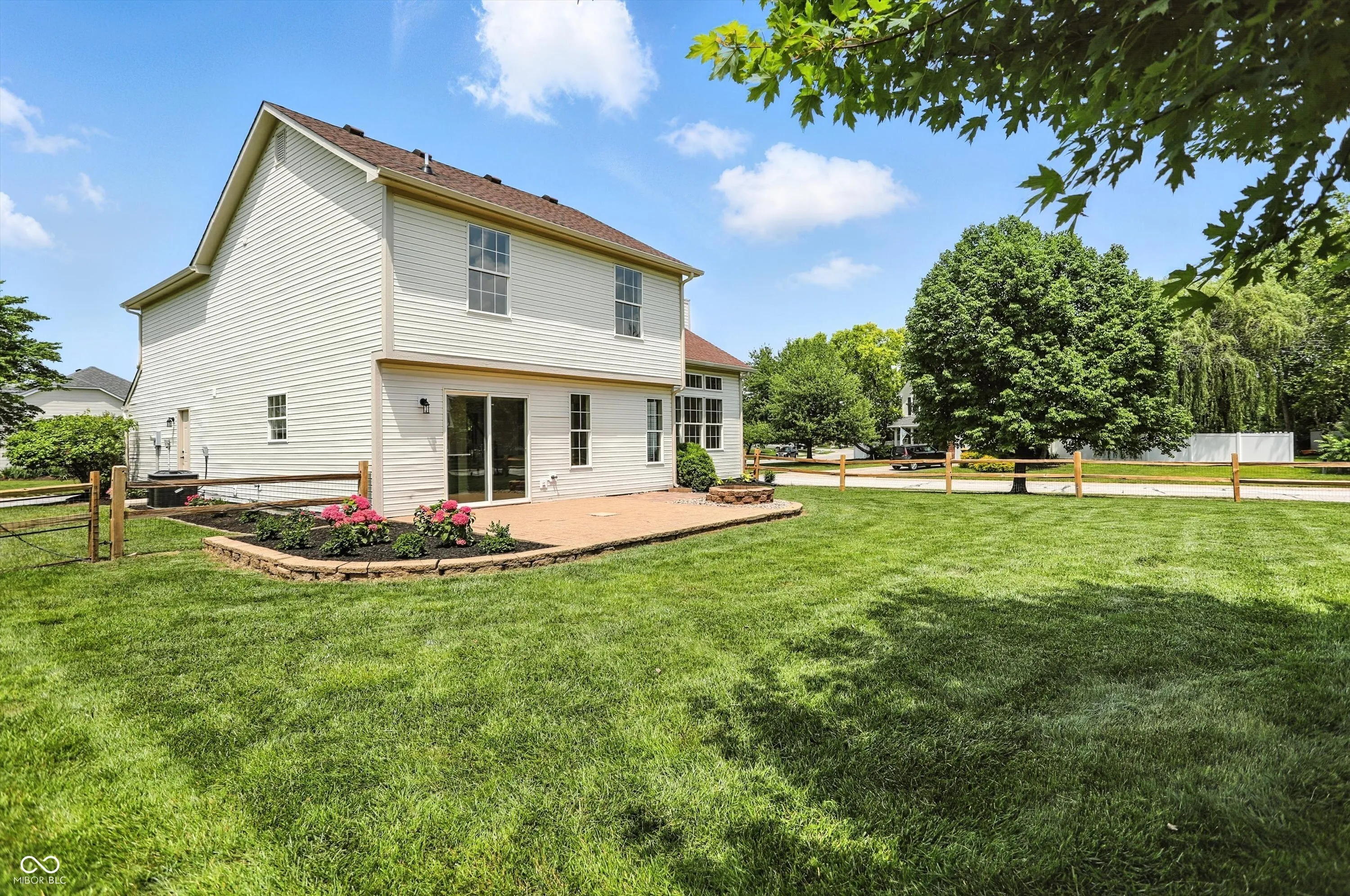 Fishers, Indiana 46038, United States, 3 Bedrooms Bedrooms, ,3 BathroomsBathrooms,Residential,Pending,159185