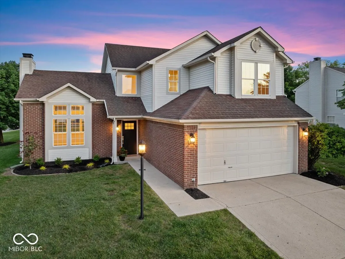 Fishers, Indiana 46038, United States, 3 Bedrooms Bedrooms, ,3 BathroomsBathrooms,Residential,Pending,159185