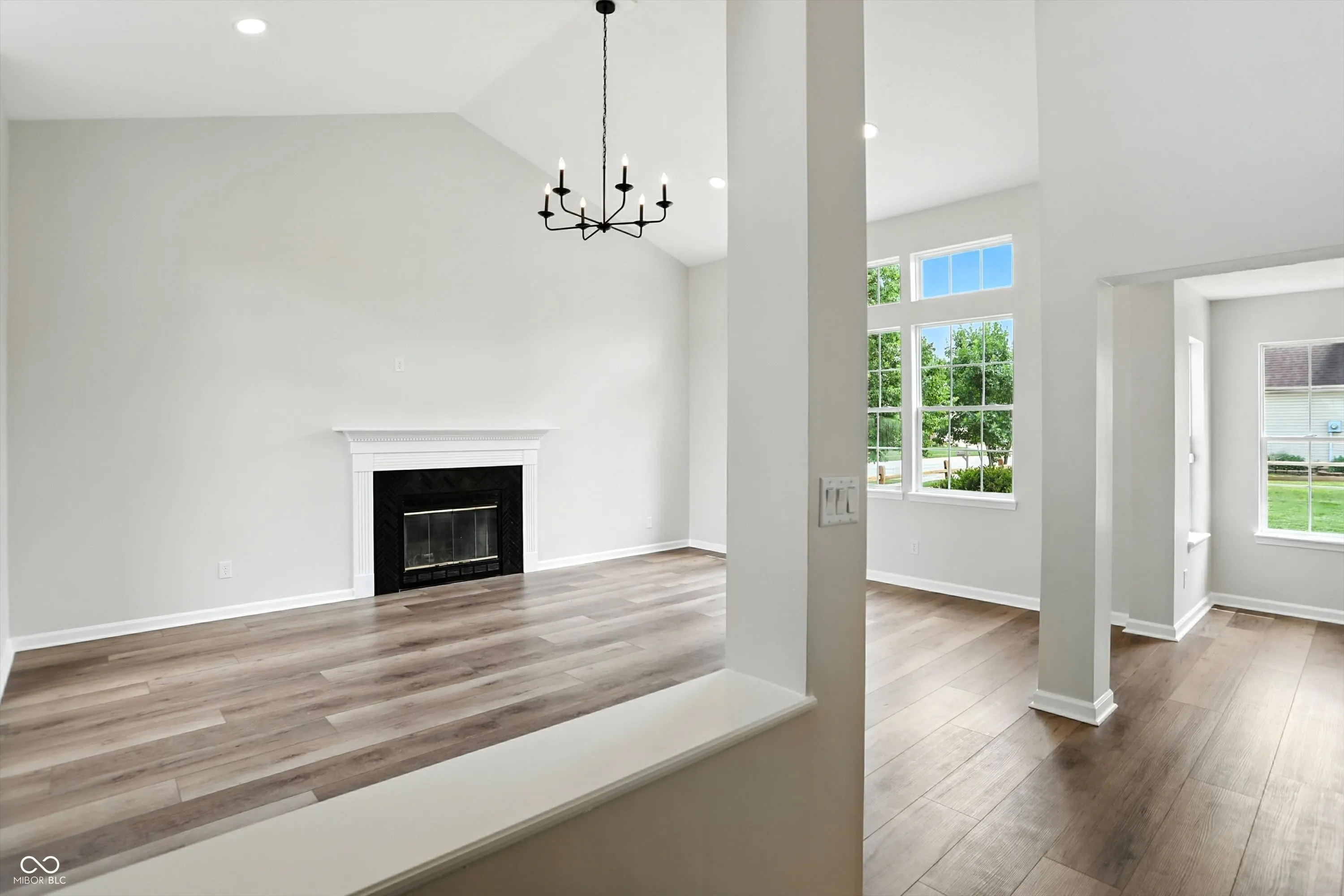 Fishers, Indiana 46038, United States, 3 Bedrooms Bedrooms, ,3 BathroomsBathrooms,Residential,Pending,159185