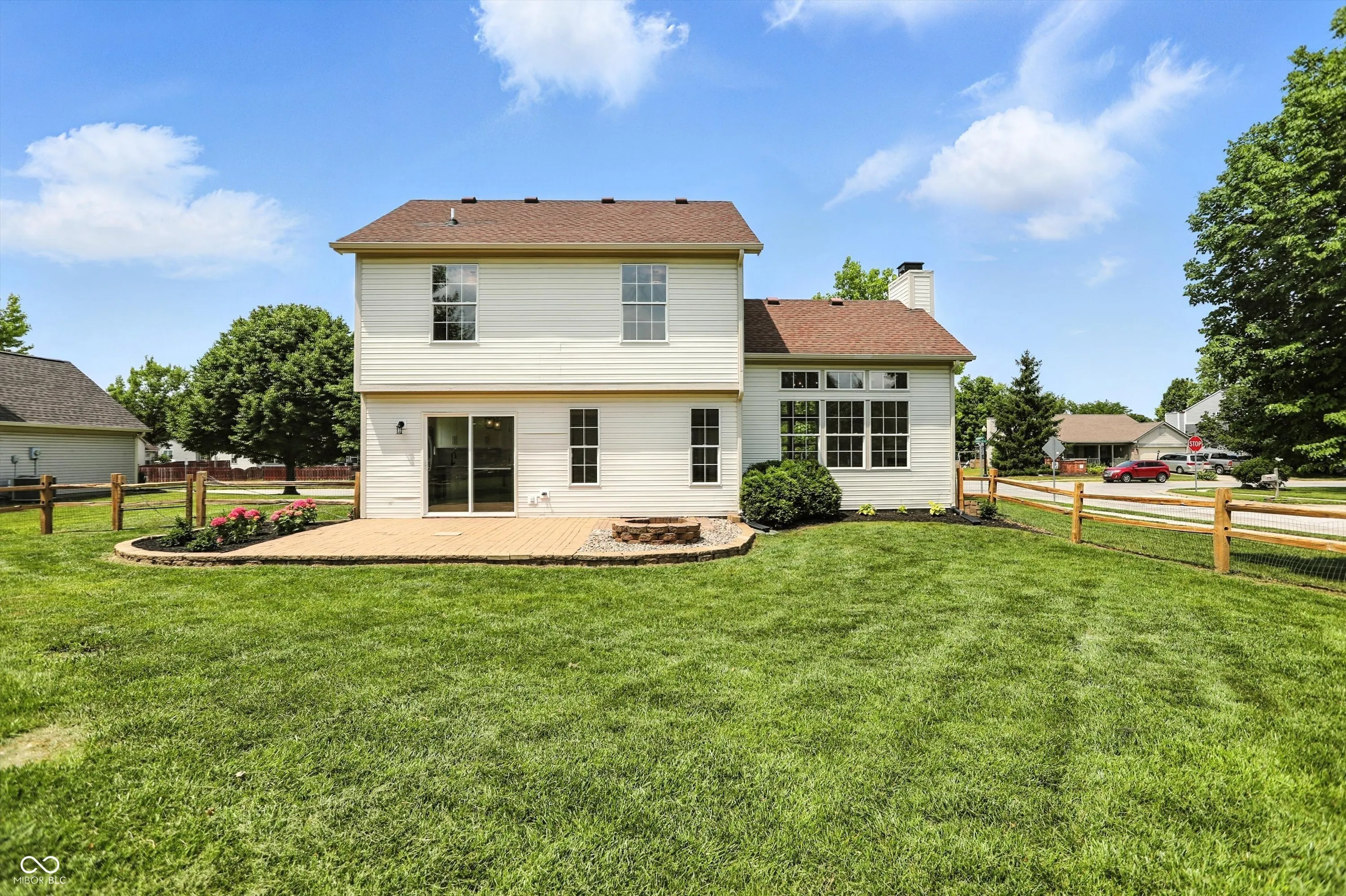 Fishers, Indiana 46038, United States, 3 Bedrooms Bedrooms, ,3 BathroomsBathrooms,Residential,Pending,159185