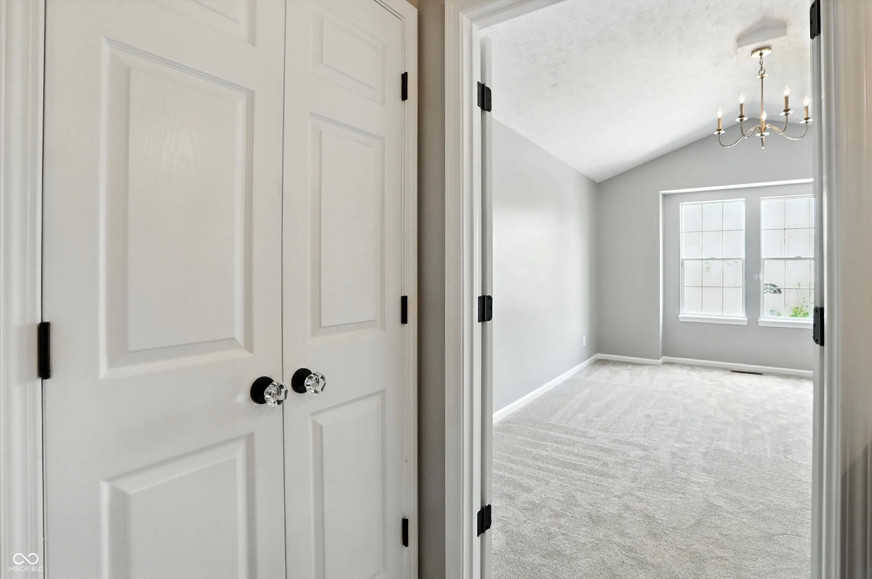 Fishers, Indiana 46038, United States, 3 Bedrooms Bedrooms, ,3 BathroomsBathrooms,Residential,Pending,159185