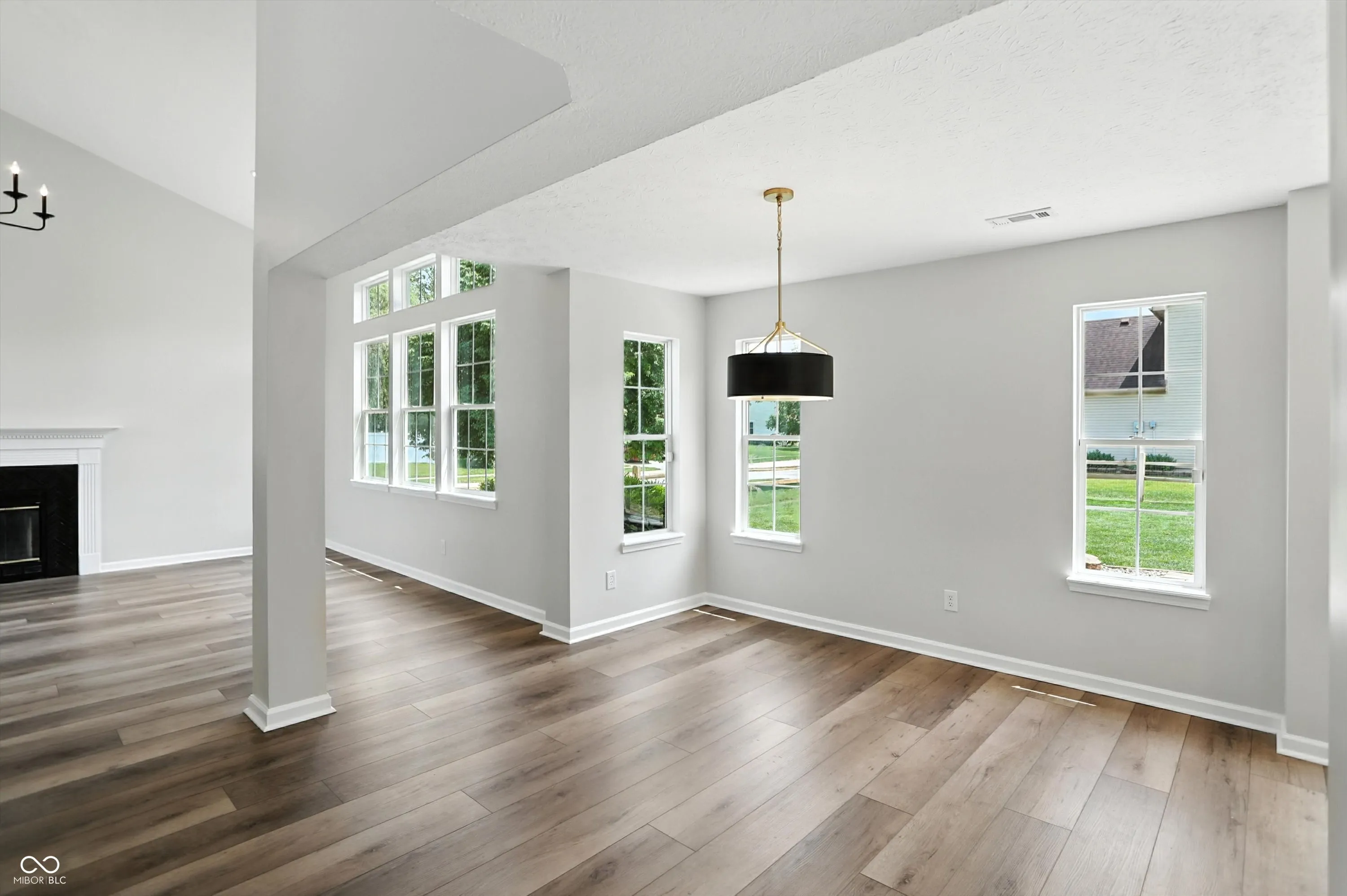 Fishers, Indiana 46038, United States, 3 Bedrooms Bedrooms, ,3 BathroomsBathrooms,Residential,Pending,159185