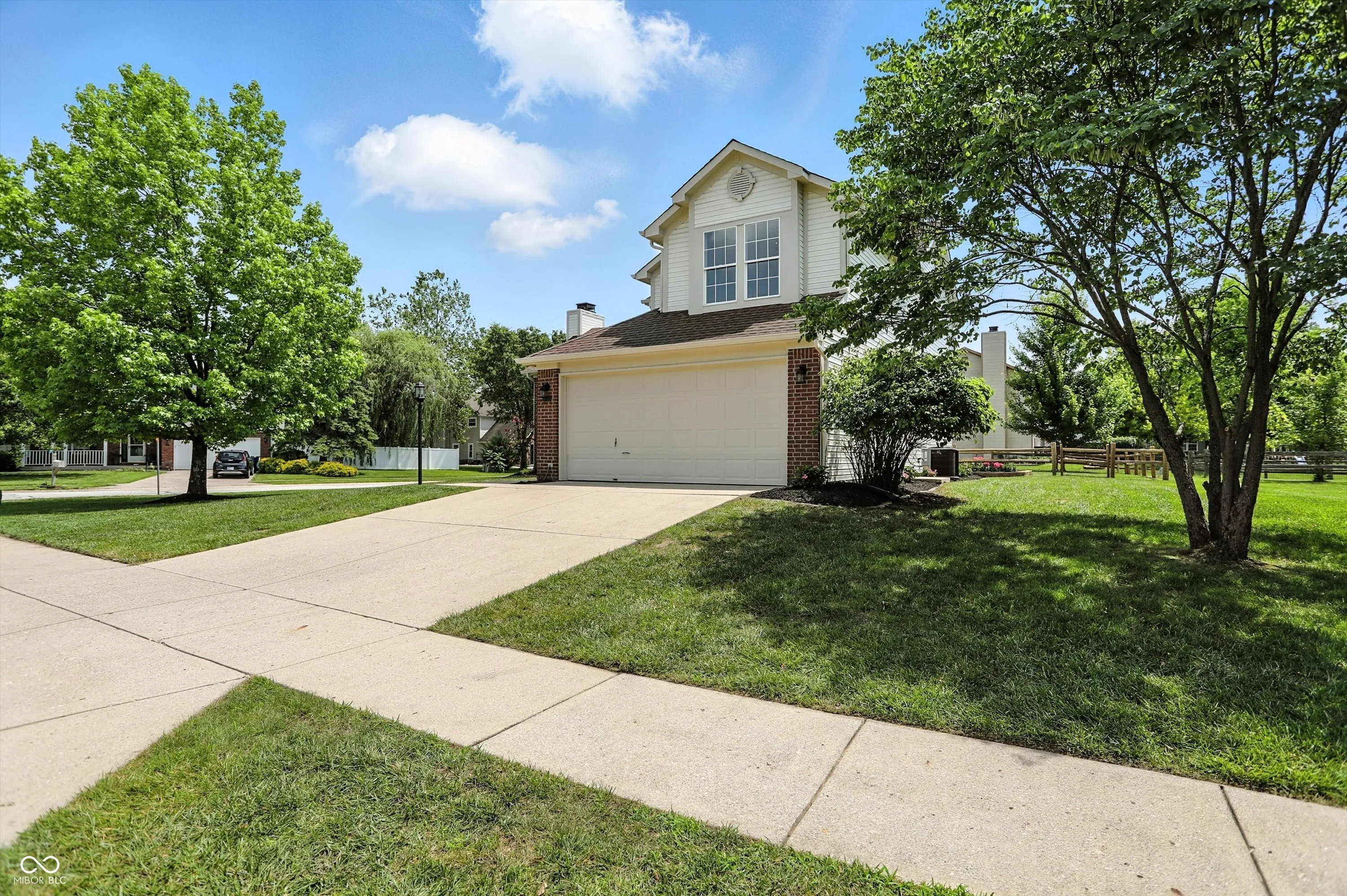 Fishers, Indiana 46038, United States, 3 Bedrooms Bedrooms, ,3 BathroomsBathrooms,Residential,Pending,159185