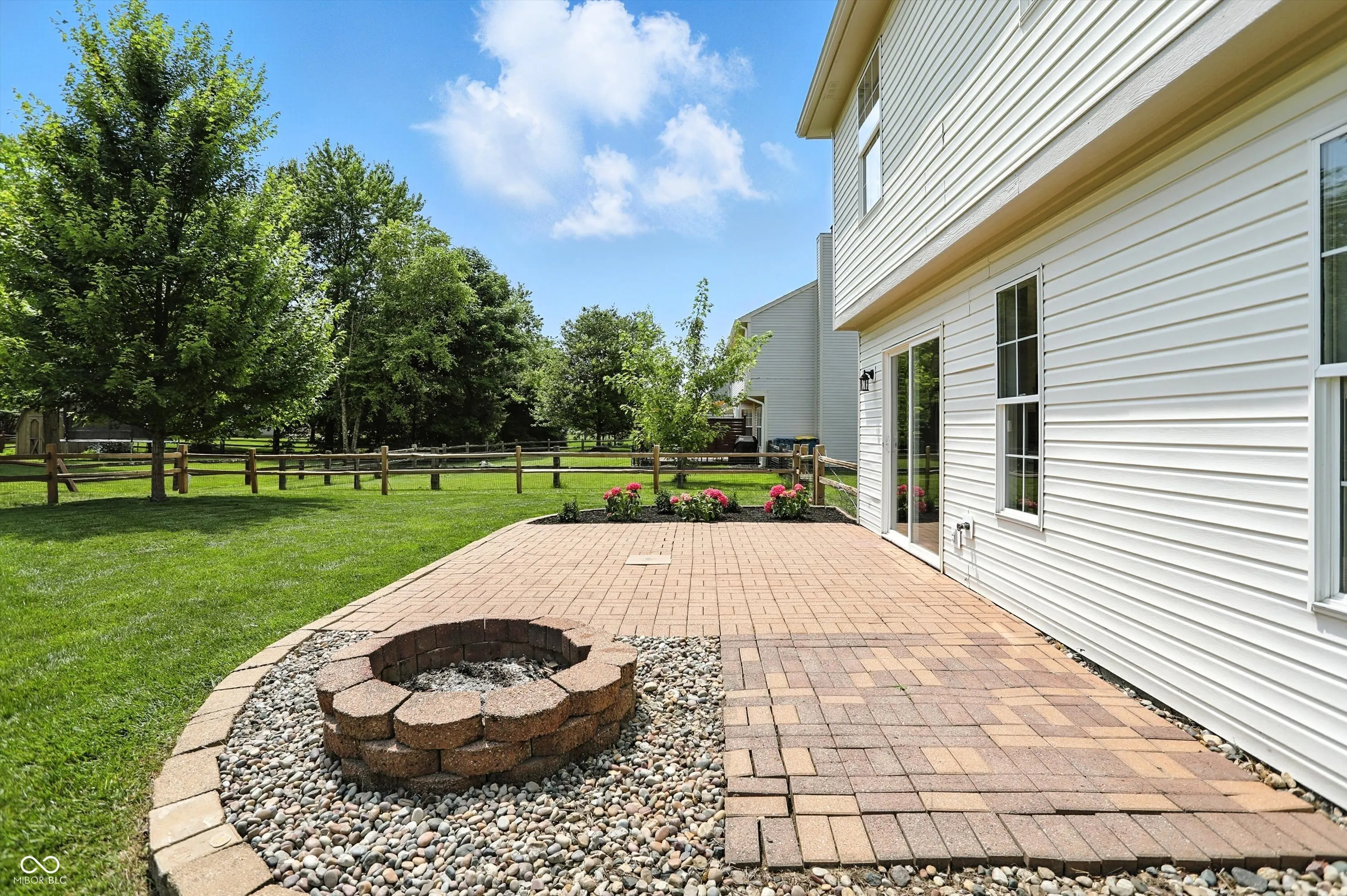 Fishers, Indiana 46038, United States, 3 Bedrooms Bedrooms, ,3 BathroomsBathrooms,Residential,Pending,159185