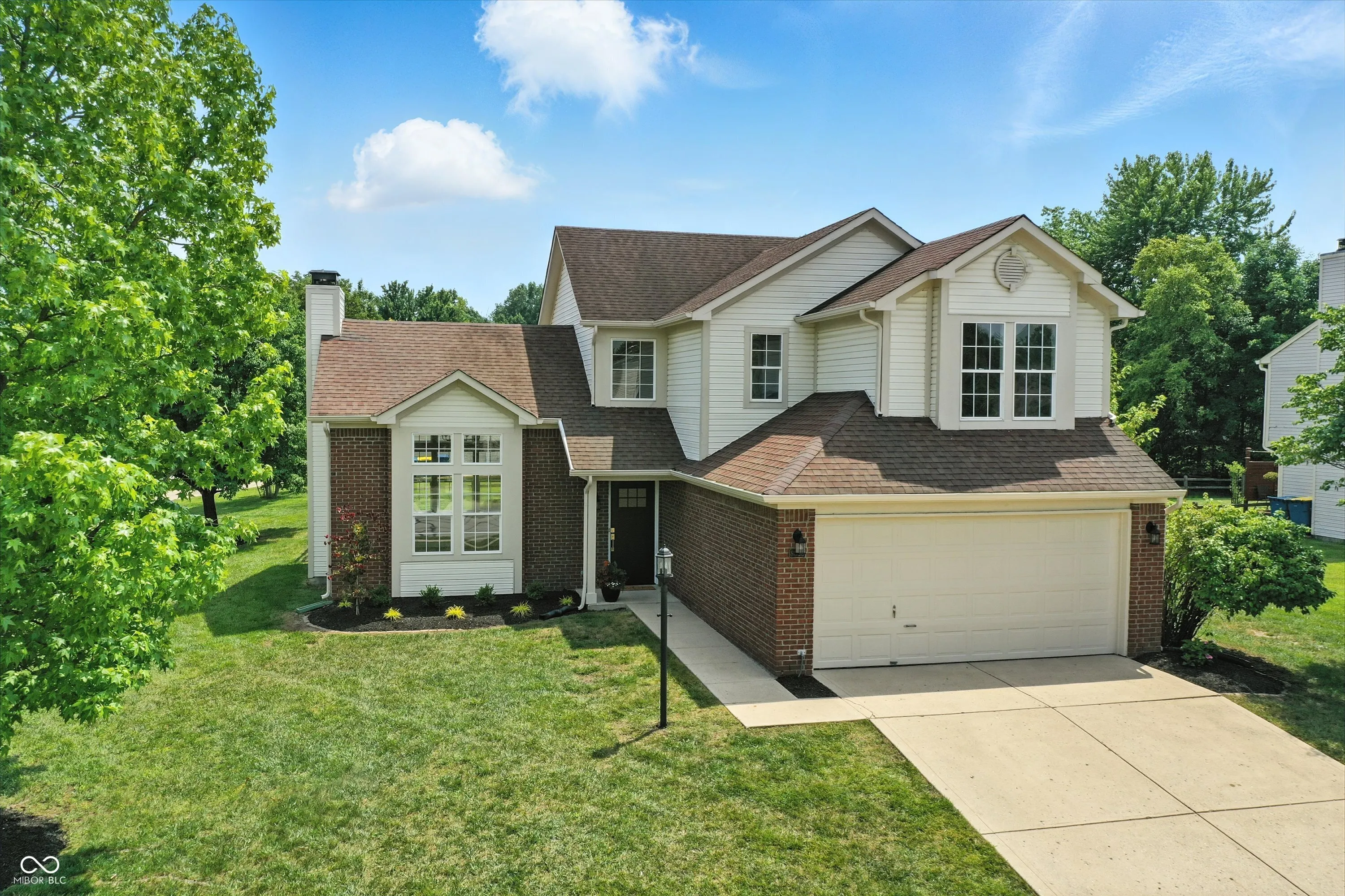 Fishers, Indiana 46038, United States, 3 Bedrooms Bedrooms, ,3 BathroomsBathrooms,Residential,Pending,159185