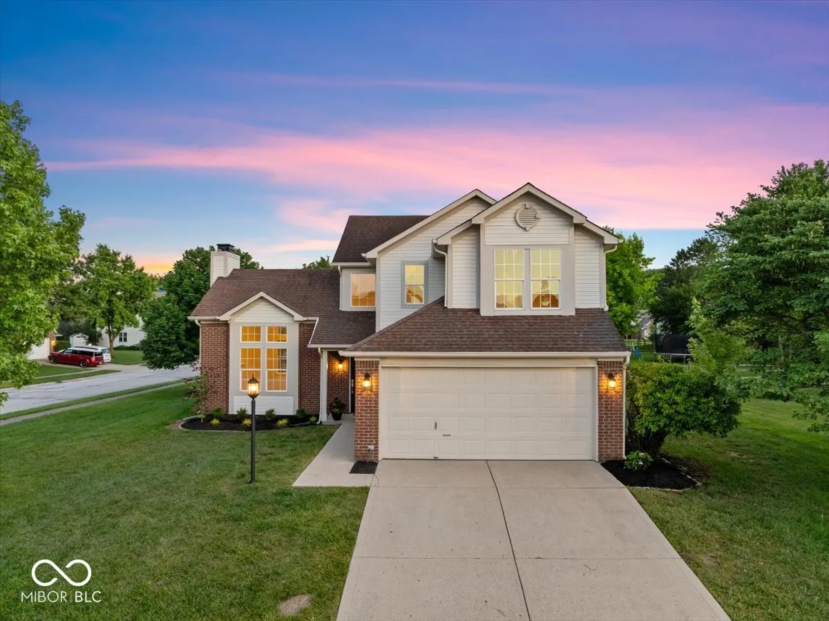 Fishers, Indiana 46038, United States, 3 Bedrooms Bedrooms, ,3 BathroomsBathrooms,Residential,Pending,159185