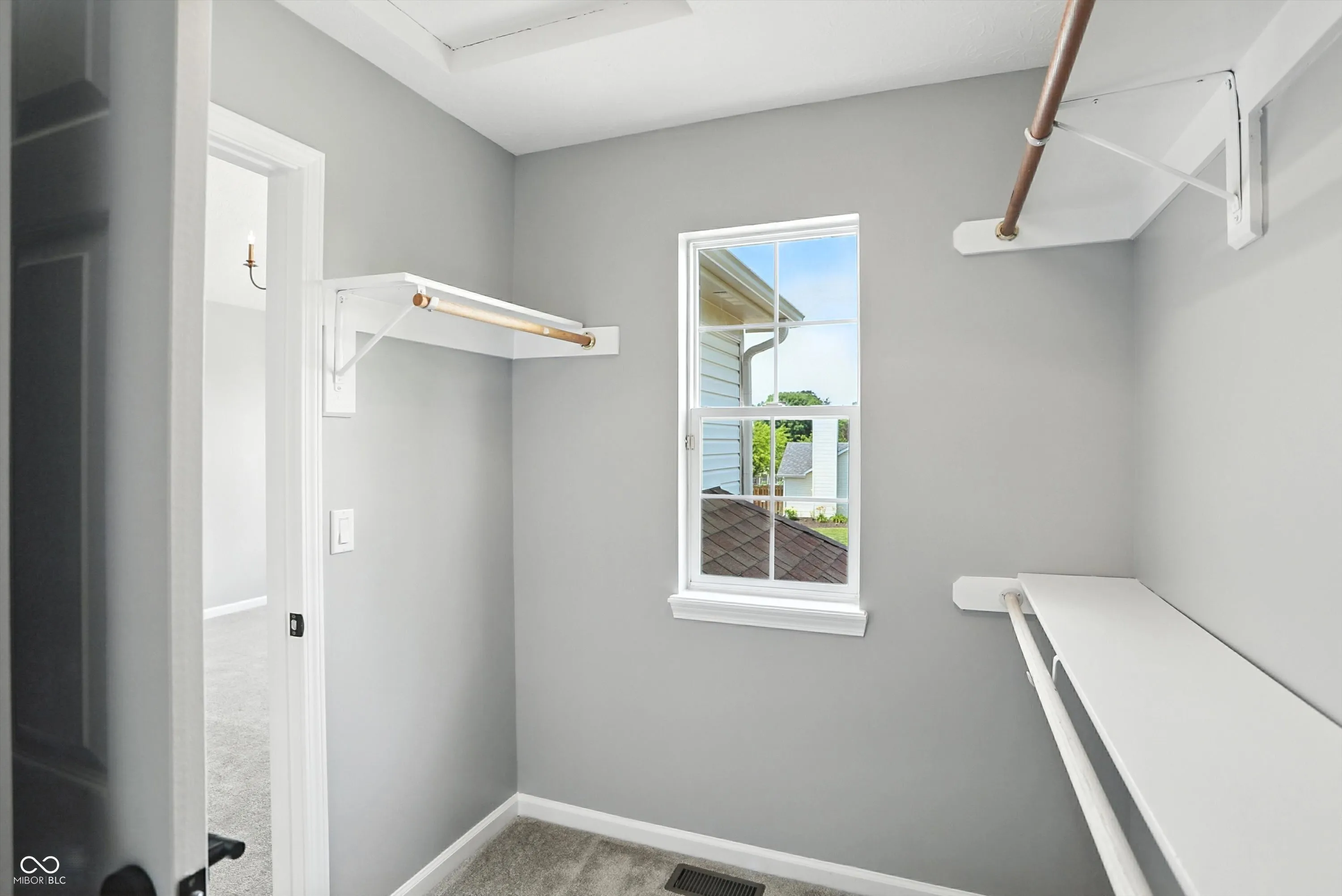 Fishers, Indiana 46038, United States, 3 Bedrooms Bedrooms, ,3 BathroomsBathrooms,Residential,Pending,159185