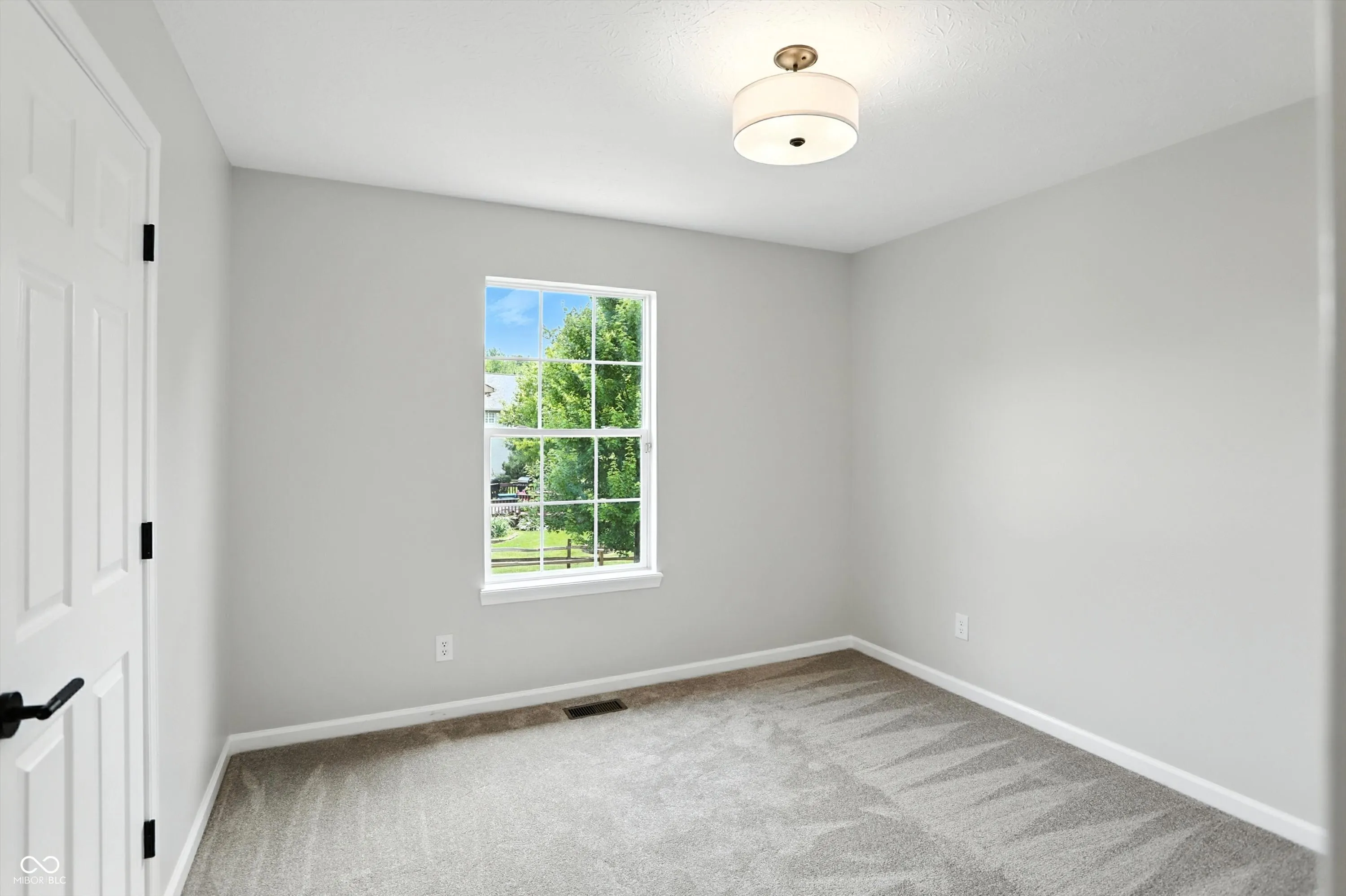 Fishers, Indiana 46038, United States, 3 Bedrooms Bedrooms, ,3 BathroomsBathrooms,Residential,Pending,159185