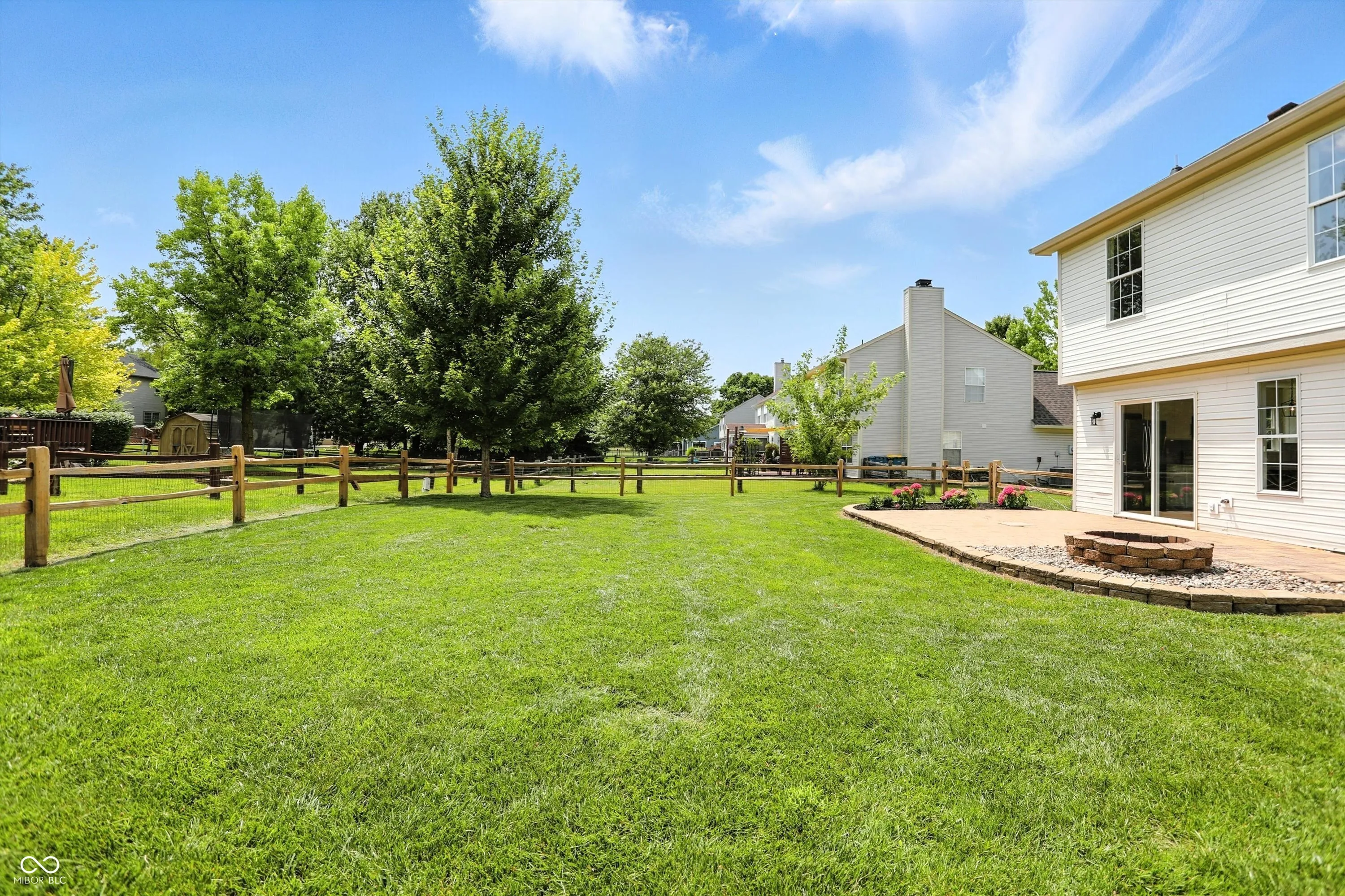 Fishers, Indiana 46038, United States, 3 Bedrooms Bedrooms, ,3 BathroomsBathrooms,Residential,Pending,159185