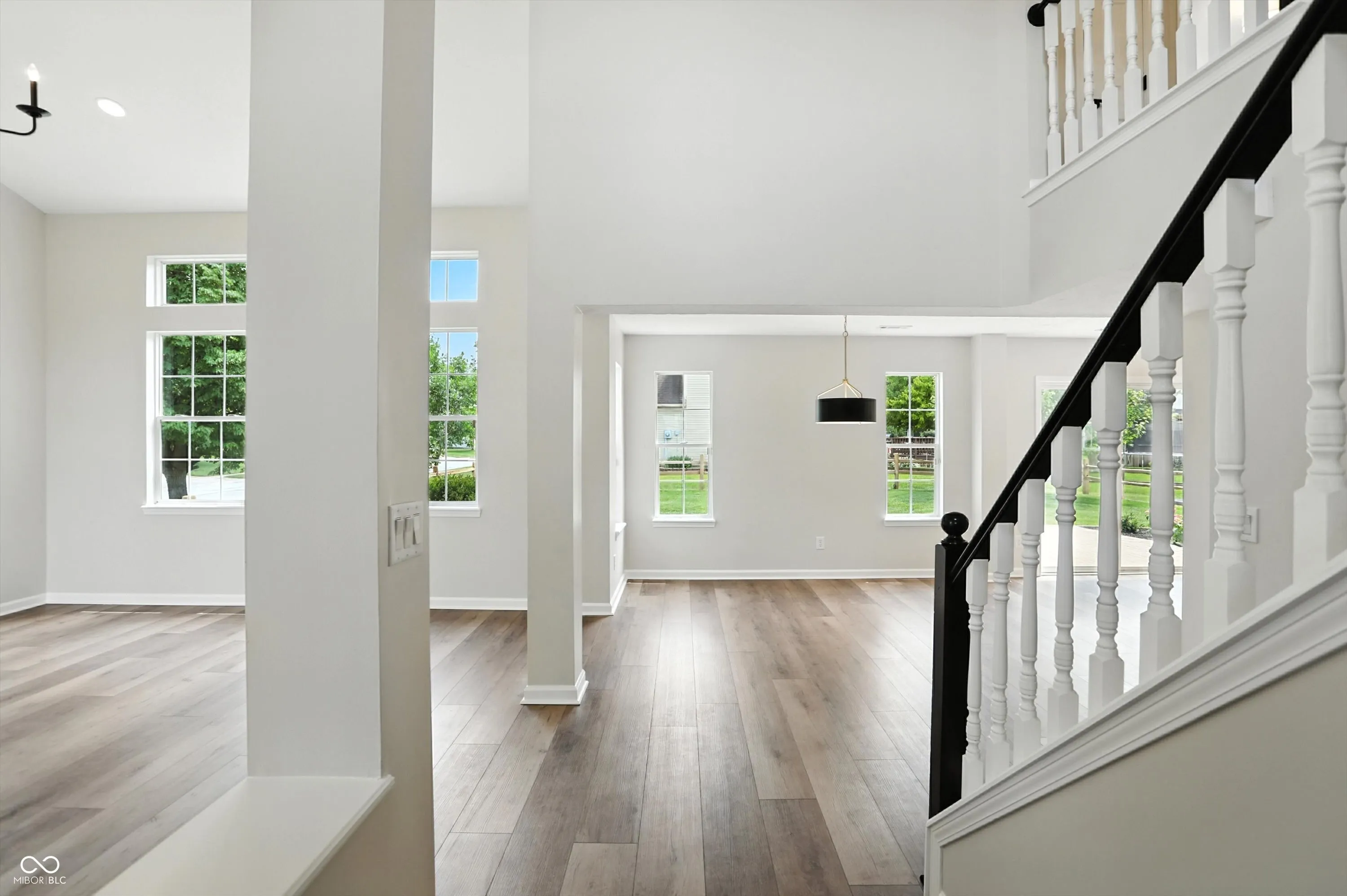 Fishers, Indiana 46038, United States, 3 Bedrooms Bedrooms, ,3 BathroomsBathrooms,Residential,Pending,159185