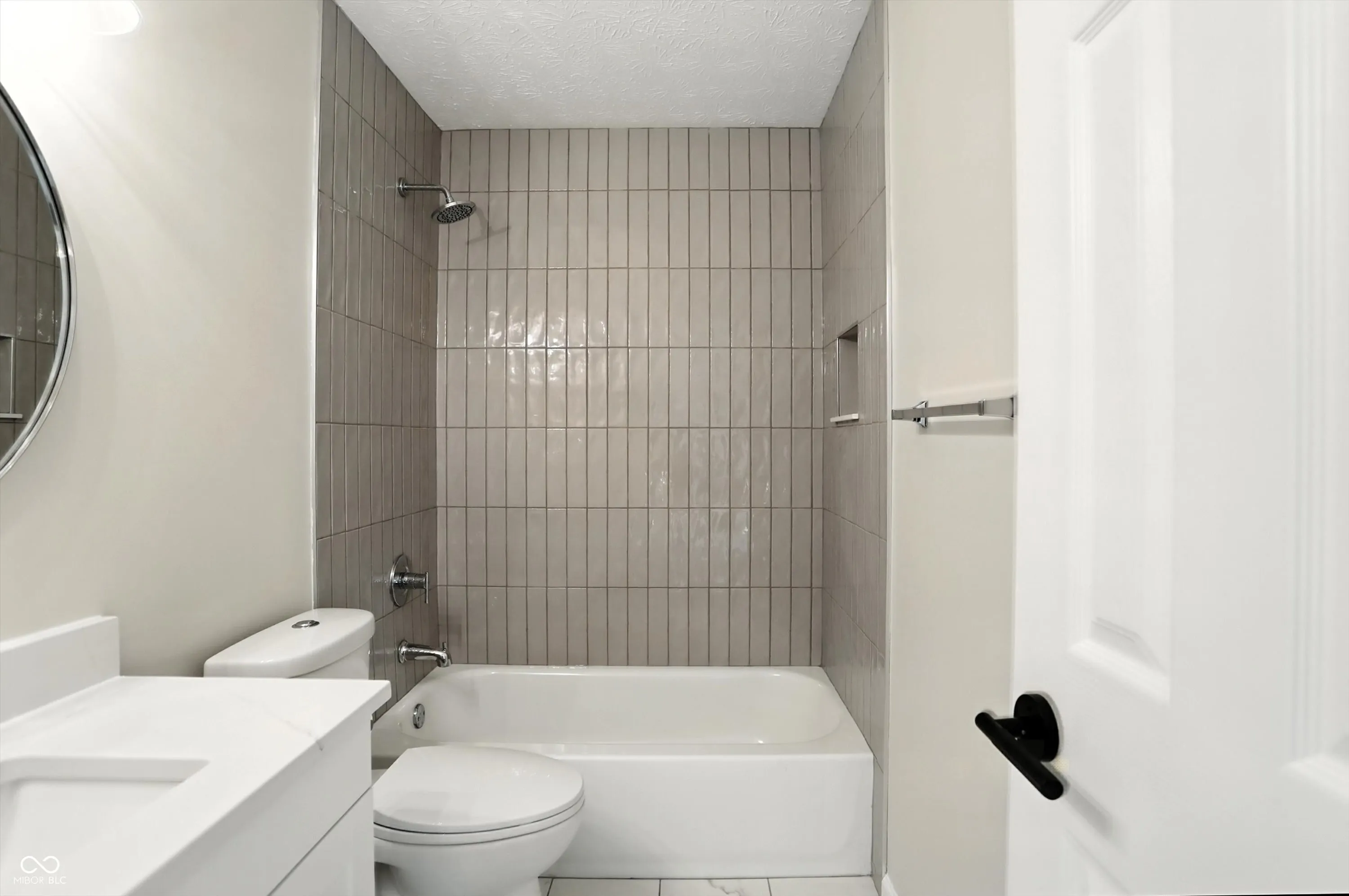 Fishers, Indiana 46038, United States, 3 Bedrooms Bedrooms, ,3 BathroomsBathrooms,Residential,Pending,159185