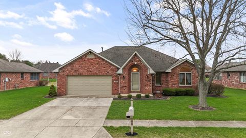 Photo of 1027 Plum Street, Brownsburg, IN 46112 (MLS # 22089312)