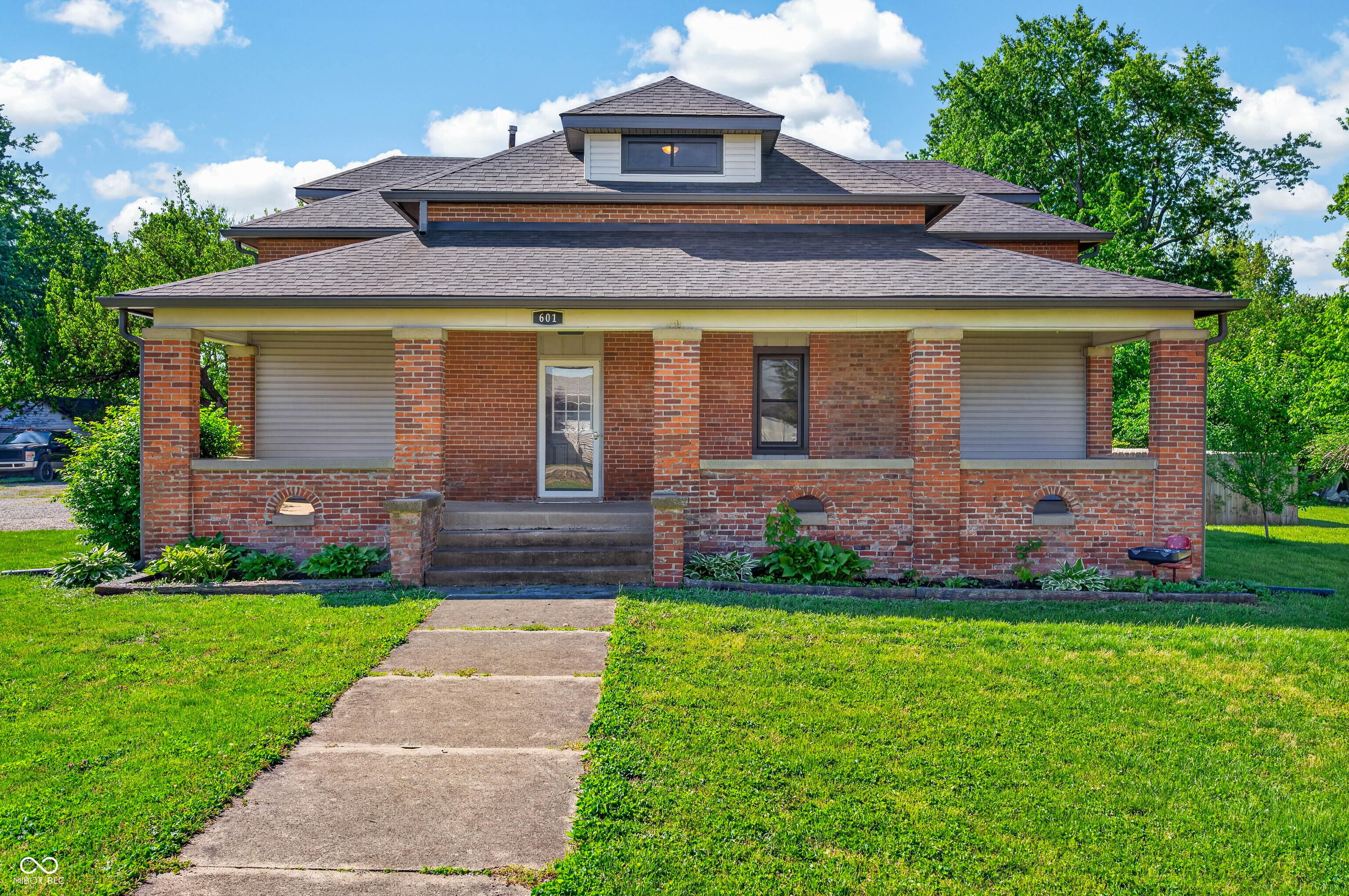 601 W Pearl Street