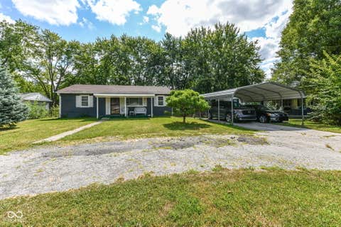 Photo of 1421 Phillips Avenue, Indianapolis, IN 46241 (MLS # 22117293)