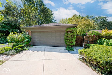 Photo of 5378 Whisperwood Lane, Indianapolis, IN 46226 (MLS # 22124280)