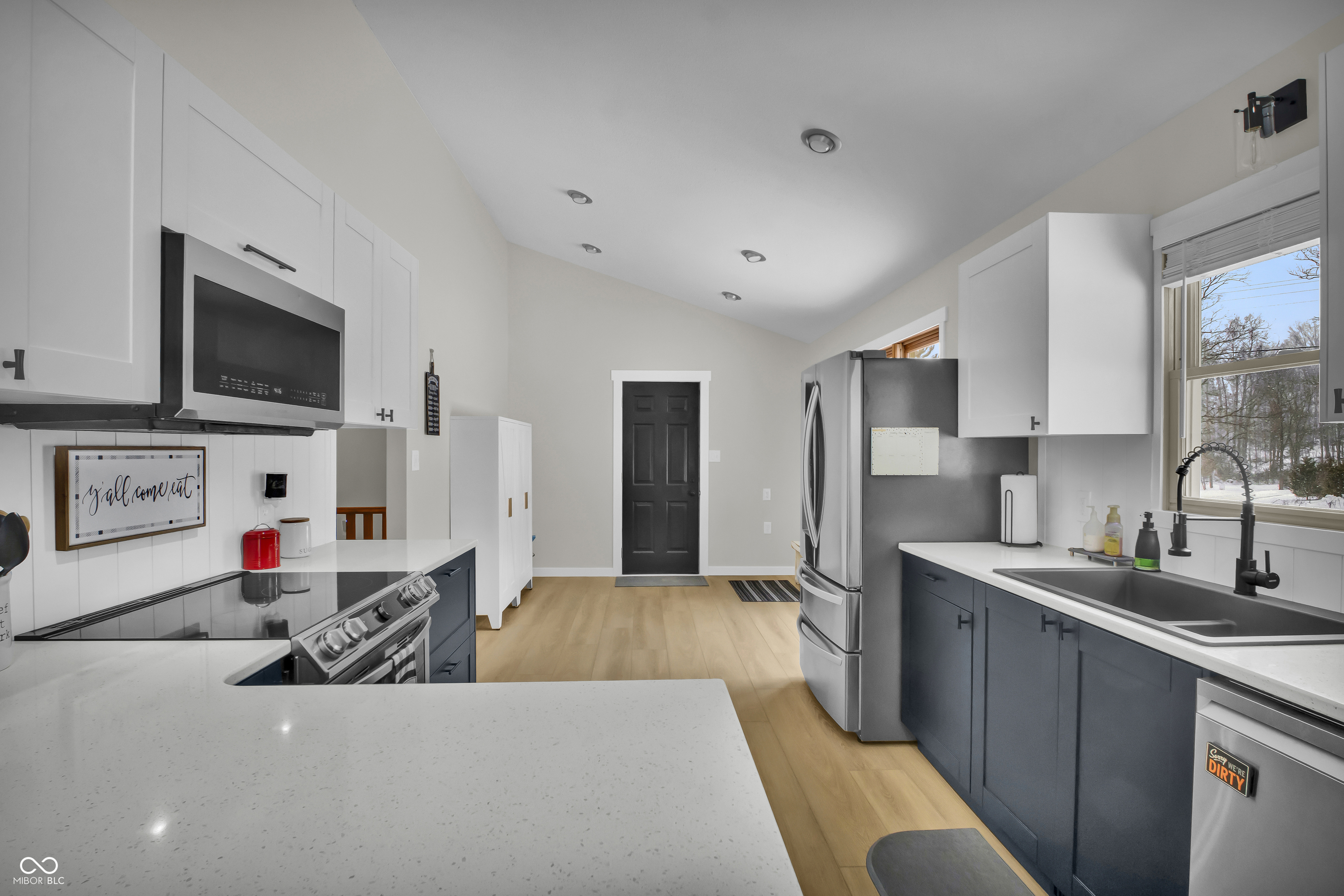 1405 E County Road 100 S