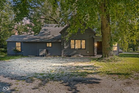 Photo of 9577 N Crawford Street, Knightsville, IN 47857 (MLS # 22089631)