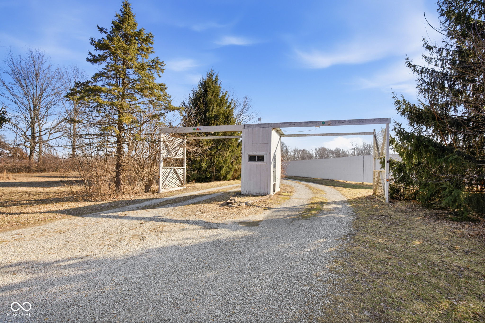 8751 N State Road 39