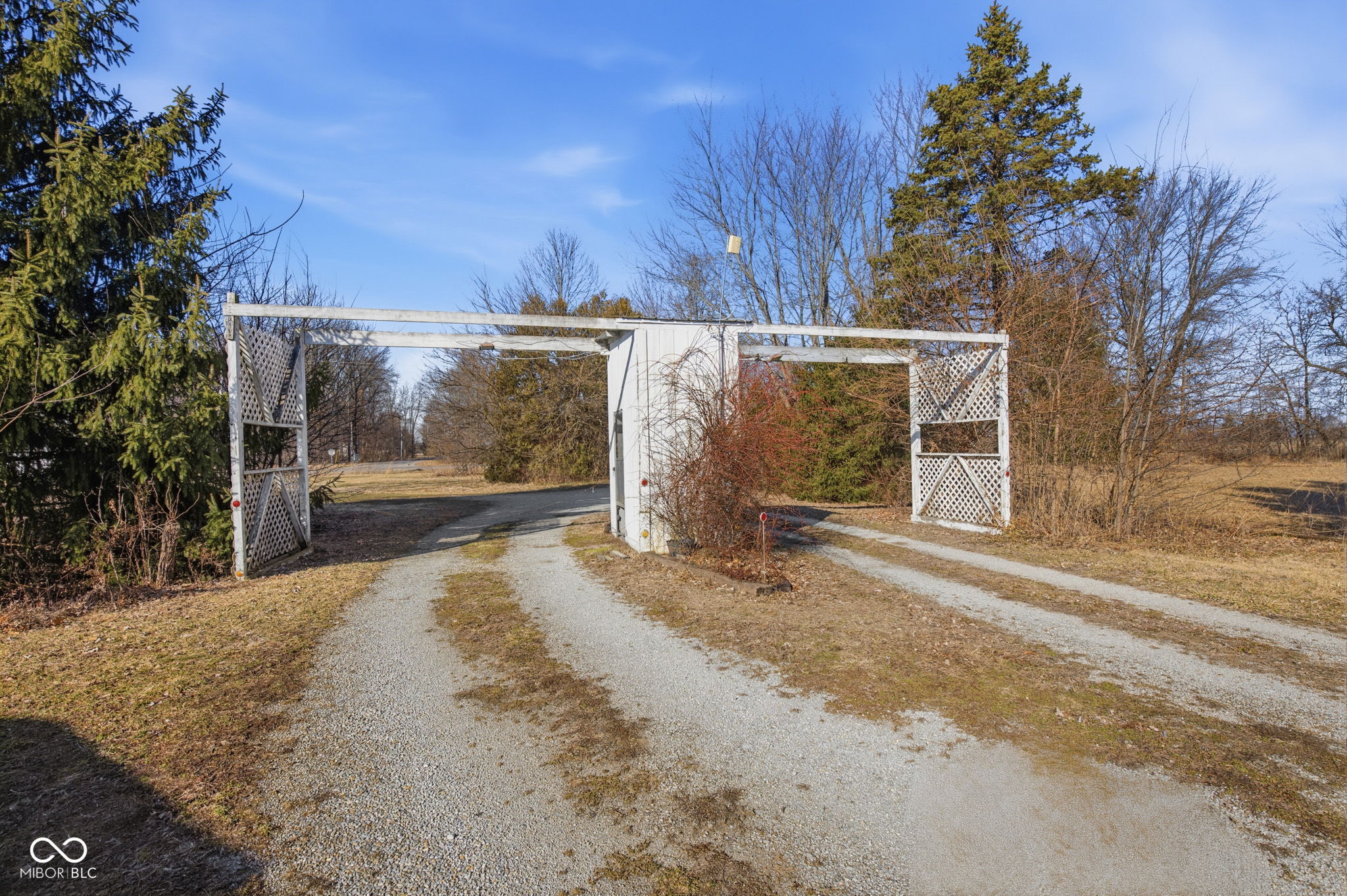 8751 N State Road 39