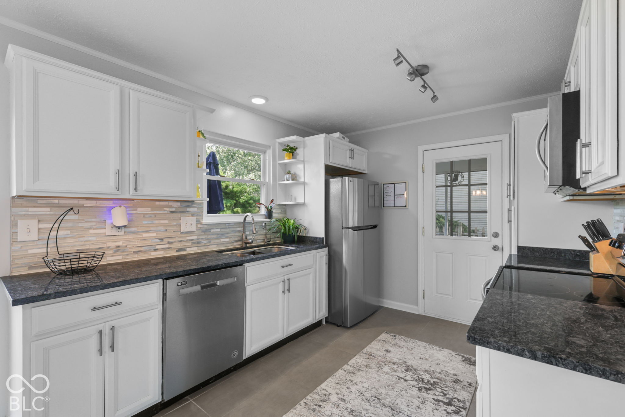8465 Summertree Lane