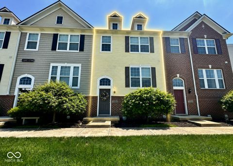 Photo of 12696 Tamworth Drive, Fishers, IN 46037 (MLS # 22101267)