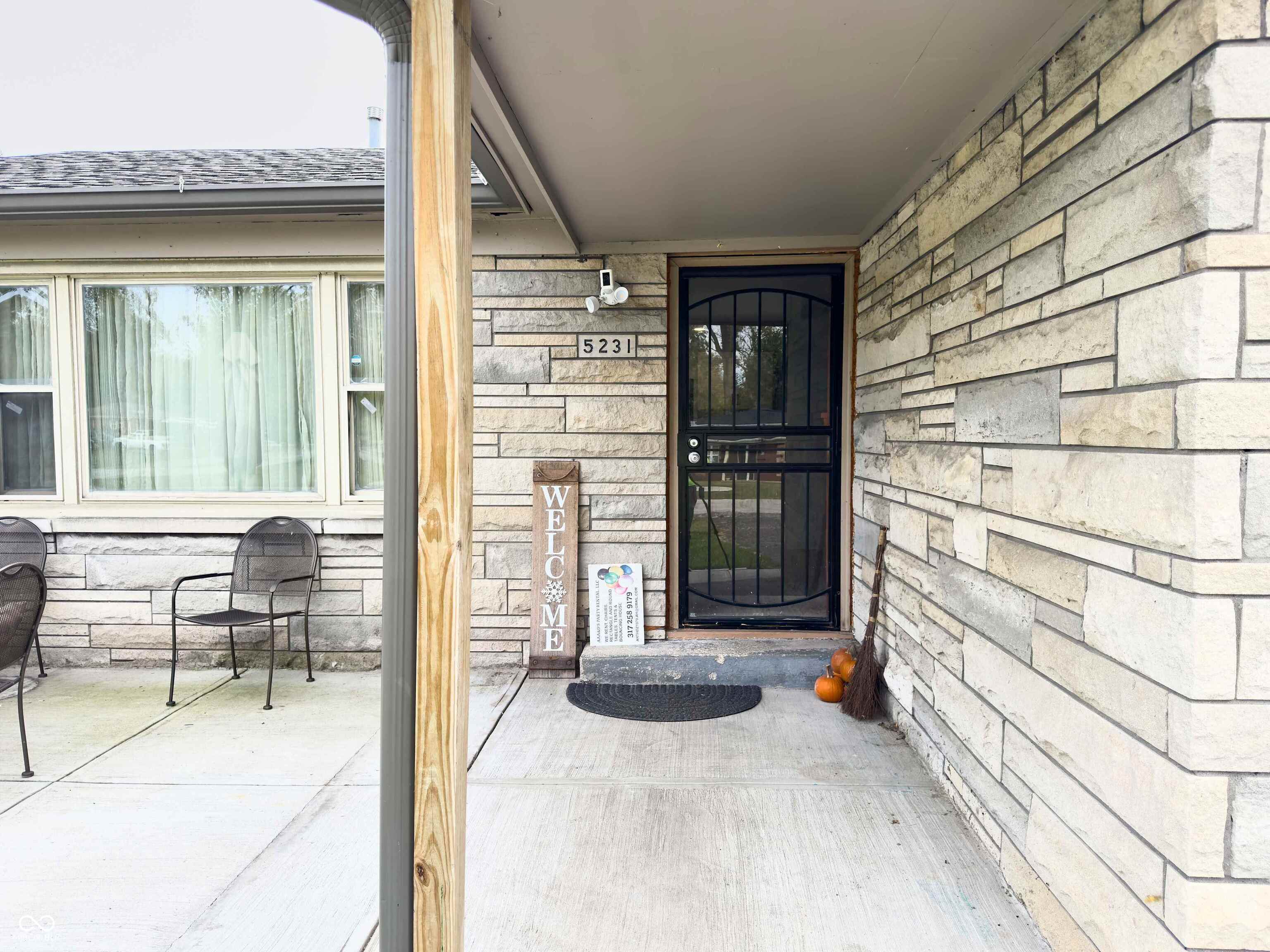 5231 E Cheryl Lane