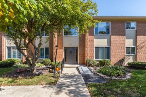 Photo of 581 W Hunters Drive #C, Carmel, IN 46032 (MLS # 22131345)