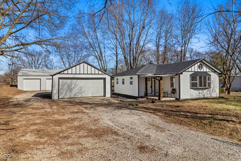 Photo of 539 Amos Drive, Zionsville, IN 46077 (MLS # 22090340)