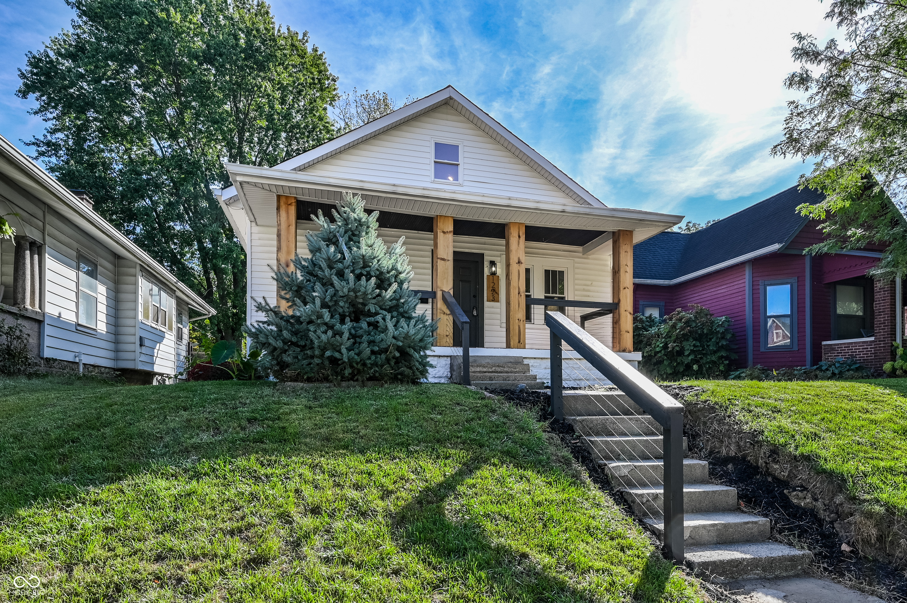 1223 N Temple Avenue