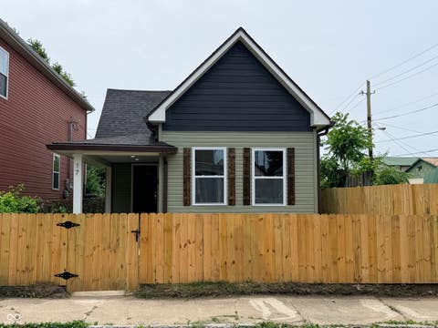 Photo of 17 E Caven Street, Indianapolis, IN 46225 (MLS # 22108739)