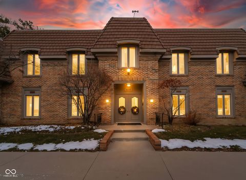 Photo of 5524 Roxbury Terrace #B, Indianapolis, IN 46226 (MLS # 22076227)