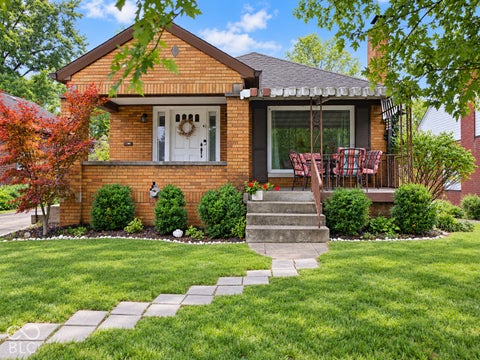 Photo of 1202 N Downey Avenue, Indianapolis, IN 46219 (MLS # 22129300)